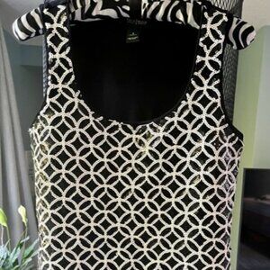 White House Black Market NWOT Black White Sequin Tank Top Womens Small Geometric